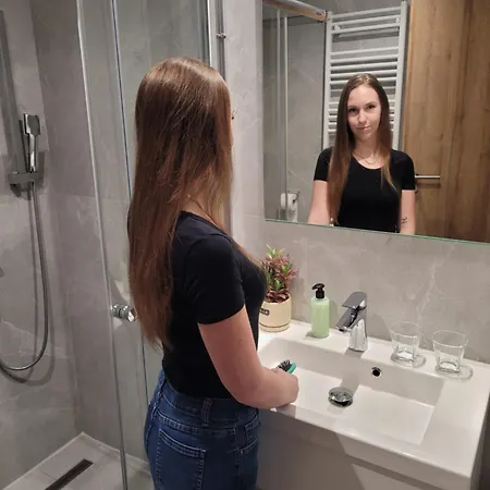 Jade * Sarvar
